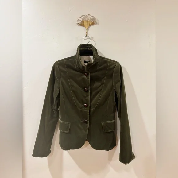 J.Crew Olive Green Velvet Blazer – Size 4 – Tailored Fit, Fully Lined - Picture 3 of 10